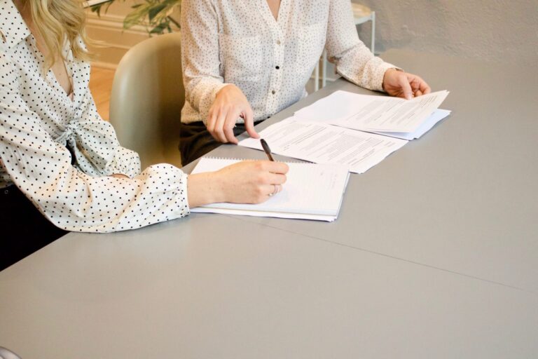 Instrumentos para a solução dos conflitos contratuais com a Administração Pública na crise.