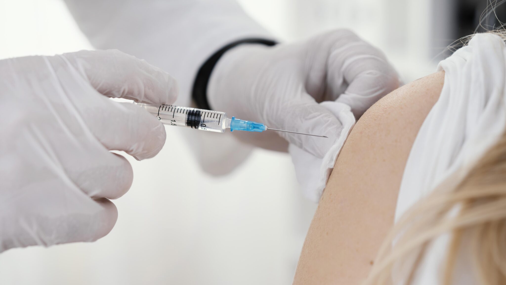 Leia mais sobre o artigo O avanço da vacinação e o retorno do labor presencial
